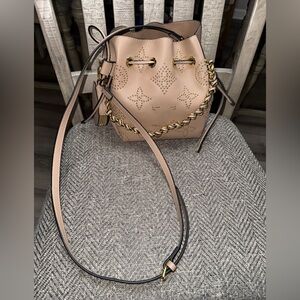 Fashion monogram studded bucket bag
